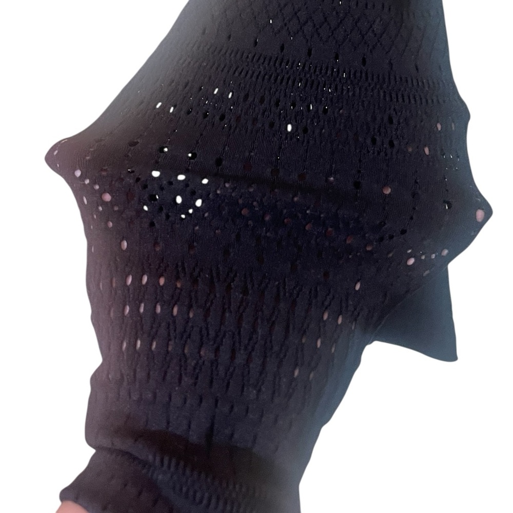 Sculptknit by Fabletics. Size unknown, see measurements below. GUC - Picture 2 of 5